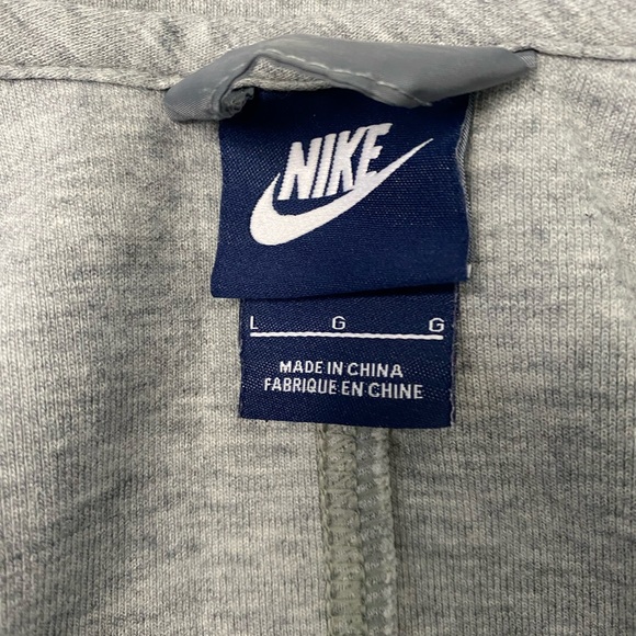 Nike Jacket Size L Women’s - Picture 6 of 10